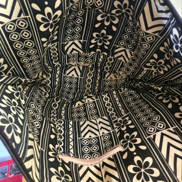 Large Beach Tote Boutique EUC - Picture 6 of 6